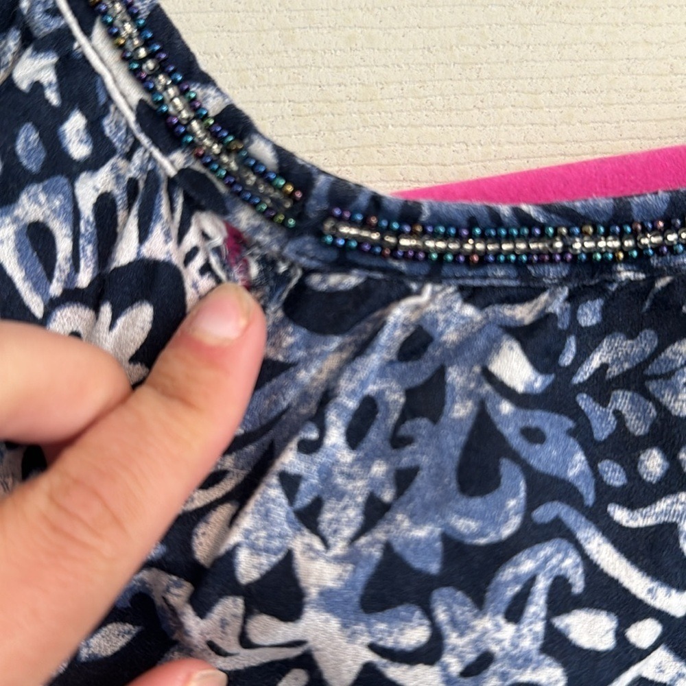 Lucky Brand Navy White Paisley Beaded Neckline Cotton Blouse XS Short Sleeve - Picture 4 of 16